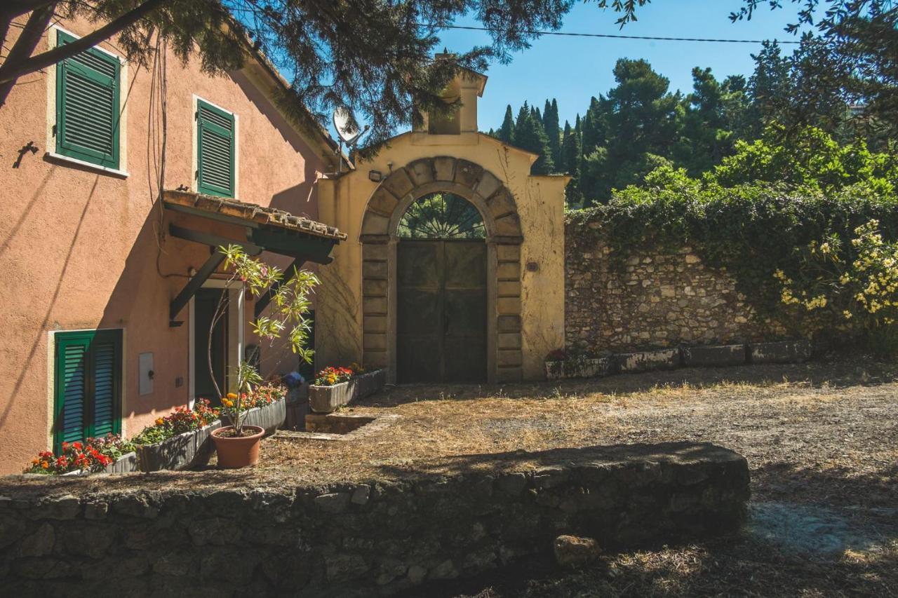 Casa Conte Picedi Appartamento Luna เลริชี ภายนอก รูปภาพ
